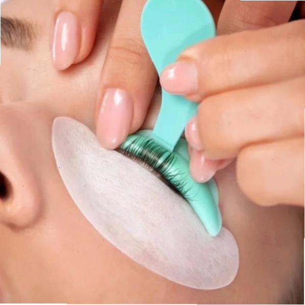 Ảnh mẫu uốn mi cong giữ nếp lâu dài