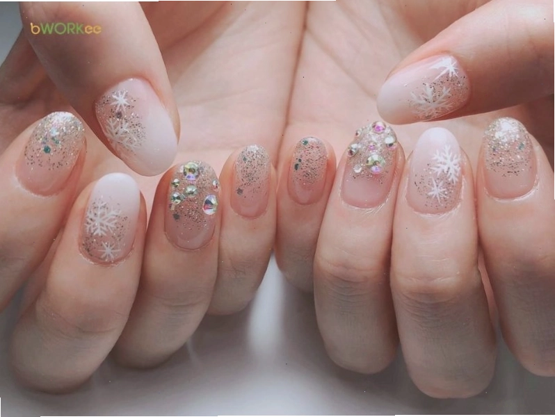 Mẫu nail nhũ họa tiết kim cương lấp lánh