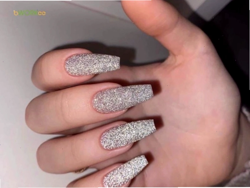 Mẫu nail nhũ màu bạc tinh tế