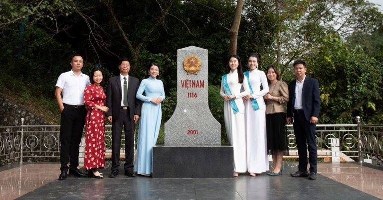 Nguyễn Thu Hằng Á hậu 2 Hoa hậu Biển đảo Việt Nam 2022 tri ân quê hương Lạng Sơn